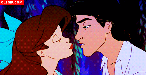 GIF: El beso de la Sirenita