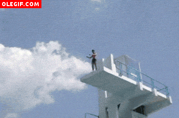 GIF: Salto desde un trampolín