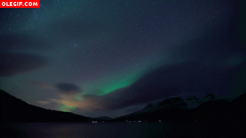 GIF: Aurora boreal