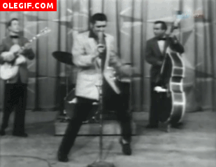 GIF: Elvis Presley bailando