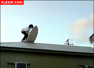GIF: Surf en el tejado