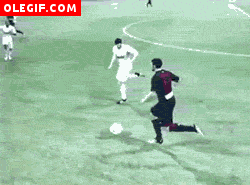 GIF: Caídas en un partido de fútbol