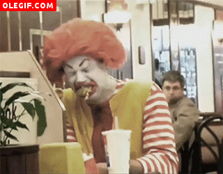 GIF: Al payaso Ronald McDonald no le gustan las hamburguesas del McDonald´s
