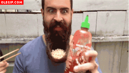 GIF: Mira a este chico comiéndose unos fideos sobre su barba