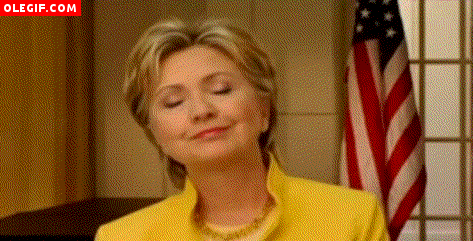 GIF: Hillary Clinton disfrutando de la música