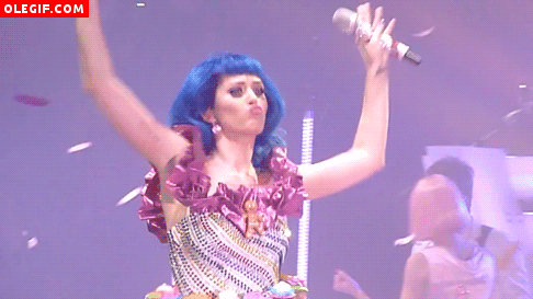 GIF: Katy Perry se lo pasa pipa en su concierto