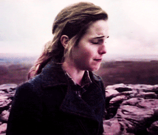 GIF: Emma Watson llorando amargamente