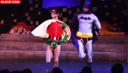 GIF: Batman y Robin marcándose un baile