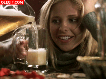 GIF: Buffy borracha de cerveza