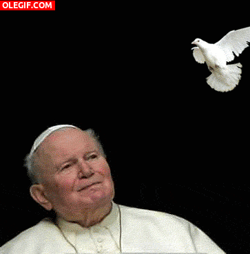 GIF: El Papa Juan Pablo II exterminando a la paloma de la paz