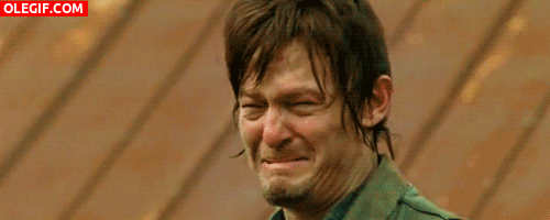 GIF: Daryl, el mata zombies, hace pucheros al llorar (The Walking Dead)