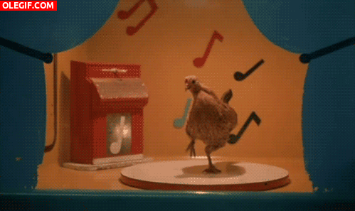 GIF: Una gallina bailando el charlestón