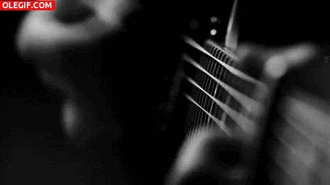 GIF: Tocando la guitarra