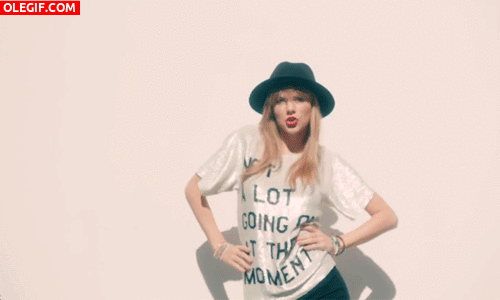 GIF: Qué bien mueve las caderas Taylor Swift