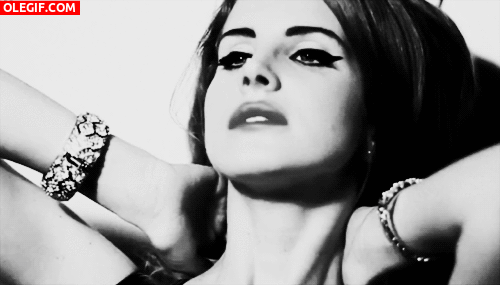 GIF: La sexy Lana Del Rey