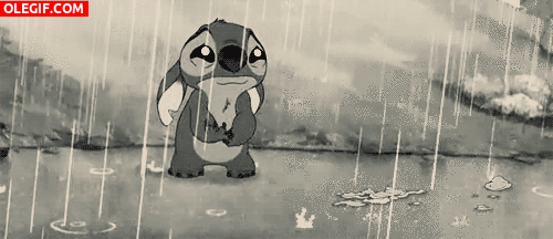 GIF: Pobre Stitch, está llorando bajo la lluvia