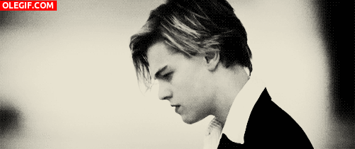 GIF: Penetrante mirada del joven DiCaprio