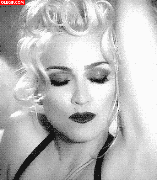 GIF: La sexy Madonna