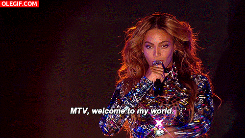 GIF: Beyoncé deslumbrando en los premios MTV