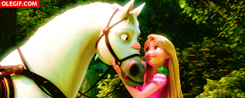 GIF: Rapunzel abrazando a su caballo