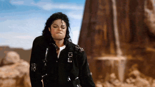 GIF: Michael Jackson bailando con mucho ímpetu
