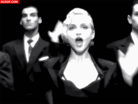 GIF: Madonna bailando y cantando "Vogue"