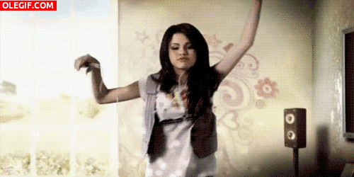 GIF: A Selena Gomez la gusta bailar