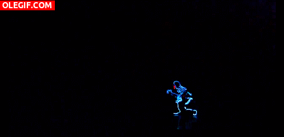 GIF: Bailando en la oscuridad