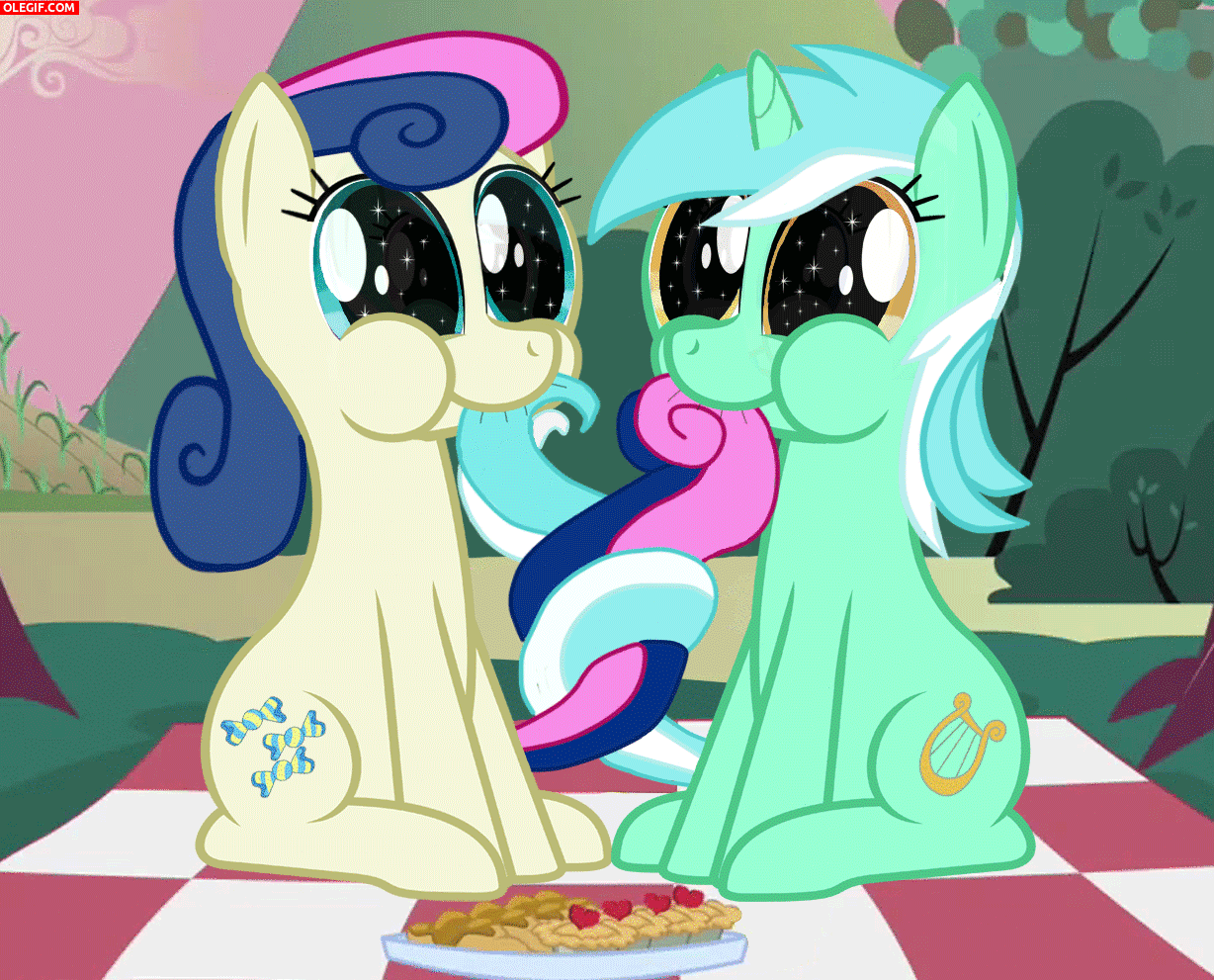 GIF: Los Little Pony son tan dulces que se comen entre ellos