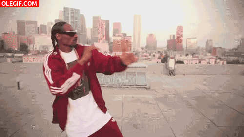 GIF: Snoop Dogg bailando