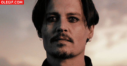 GIF: Johnny Depp mirando al vacío