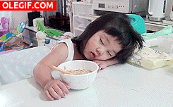 GIF: Cuando se junta el sueño con el hambre