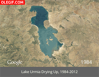 GIF: Imagen del lago Urmia secándose