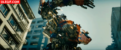 GIF: Optimus Prime luchando