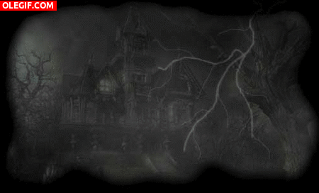GIF: Rayos sobre la casa embrujada