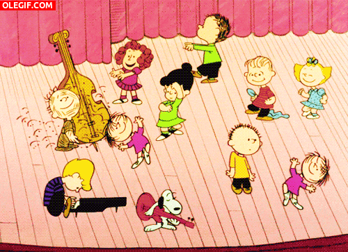 GIF: Snoopy bailando con sus amigos
