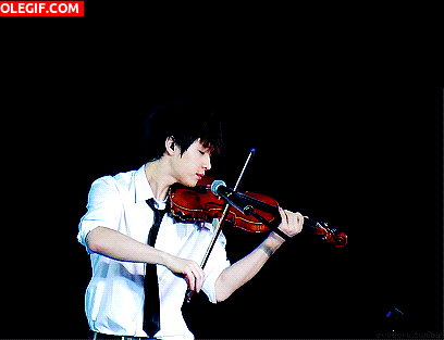 GIF: Tocando el violín
