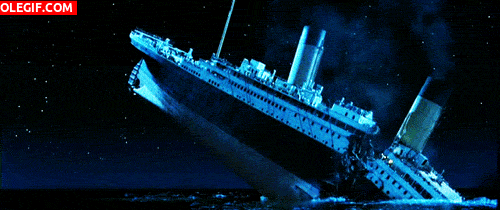 GIF: El Titanic partiéndose en dos
