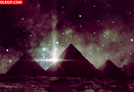 GIF: Terremoto en las Pirámides de Egipto