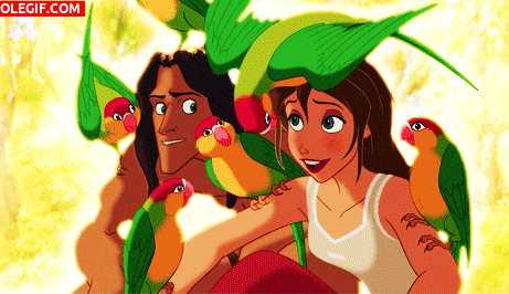 GIF: Tarzan y Jane rodeados de loros