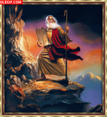 GIF: Moisés con Los Diez Mandamientos