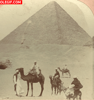 GIF: Las Pirámides de Egipto