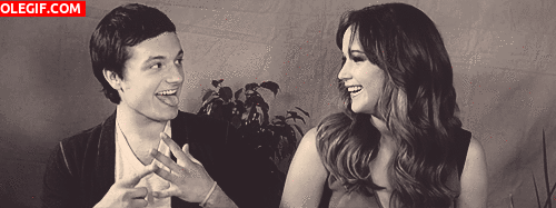 GIF: Josh Hutcherson y Jennifer Lawrence