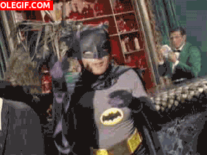GIF: Batman bailón