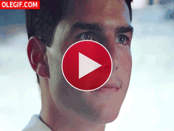 GIF: La sonrisa picarona de Tom Cruise