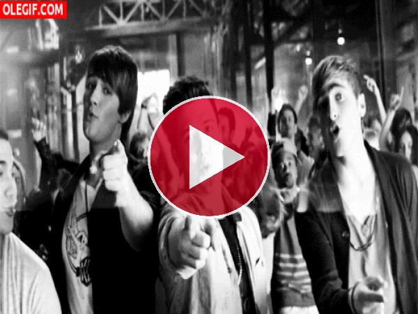 GIF: Los chicos de Big Time Rush cantando