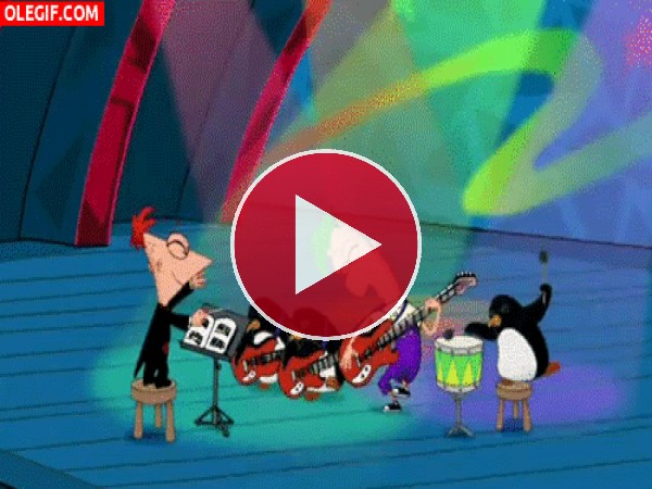 GIF: Phineas y Ferb se divierten en el escenario
