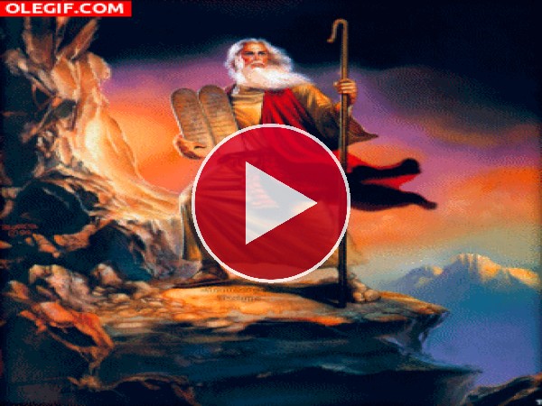 GIF: Moisés con los Diez Mandamientos