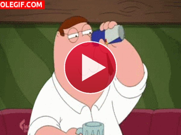 Peter Griffin bebiendo Red Bull